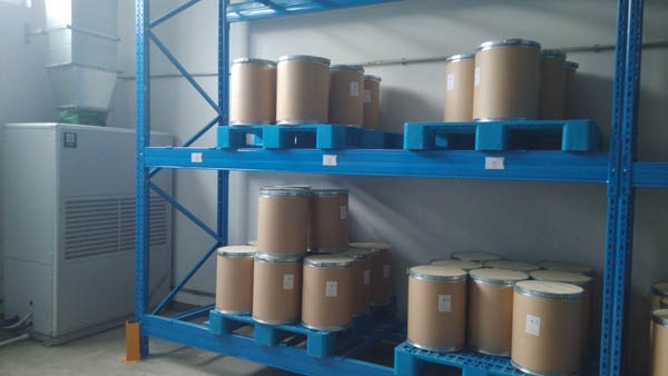 欣奕華新材料化工倉(cāng)庫貨架-重型貨架